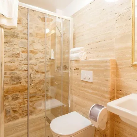 Stone House Luxury 4*