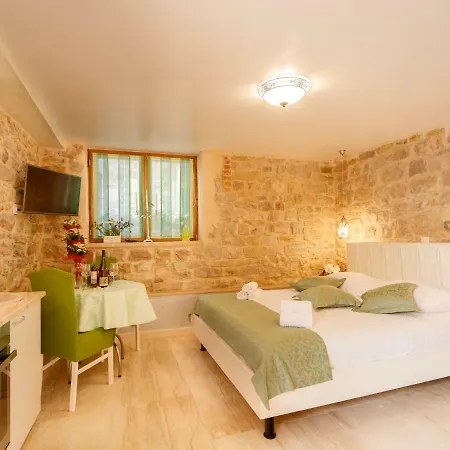 Guest house Stone House Luxury 4*