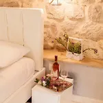 Stone House Luxury Pensión 4*