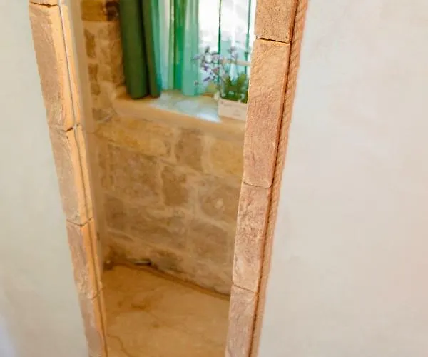 Гостьовий будинок Stone House Luxury Спліт