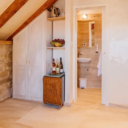 Stone House Luxury Affittacamere