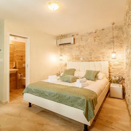 게스트하우스 Stone House Luxury 4*
