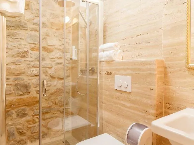 Stone House Luxury 4*