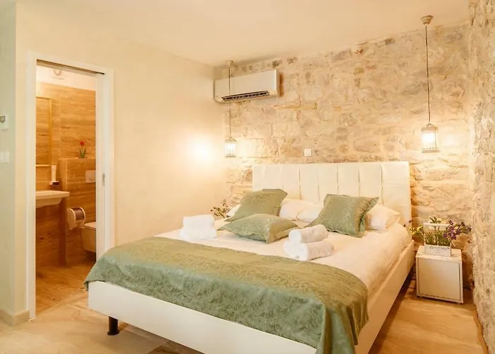 招待所 Stone House Luxury 4*